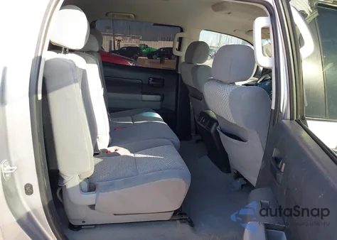 2010 Toyota Tundra Grade 5.7L V8 z USA, uszkodzony, nr VIN 5TFEY5F12AX082799